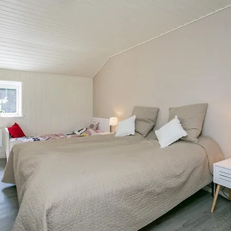 5 Star In Vaeggerlose * Bøtø By