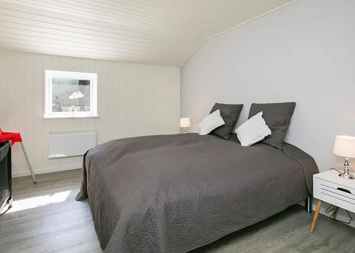 بيت للعطل 8 Person In Vaeggerlose Bøtø By